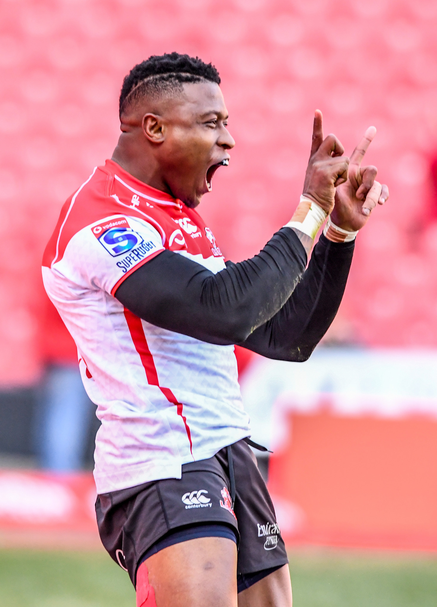 Rugby star Dyantyi charged with doping offence after B-sample tests positive 