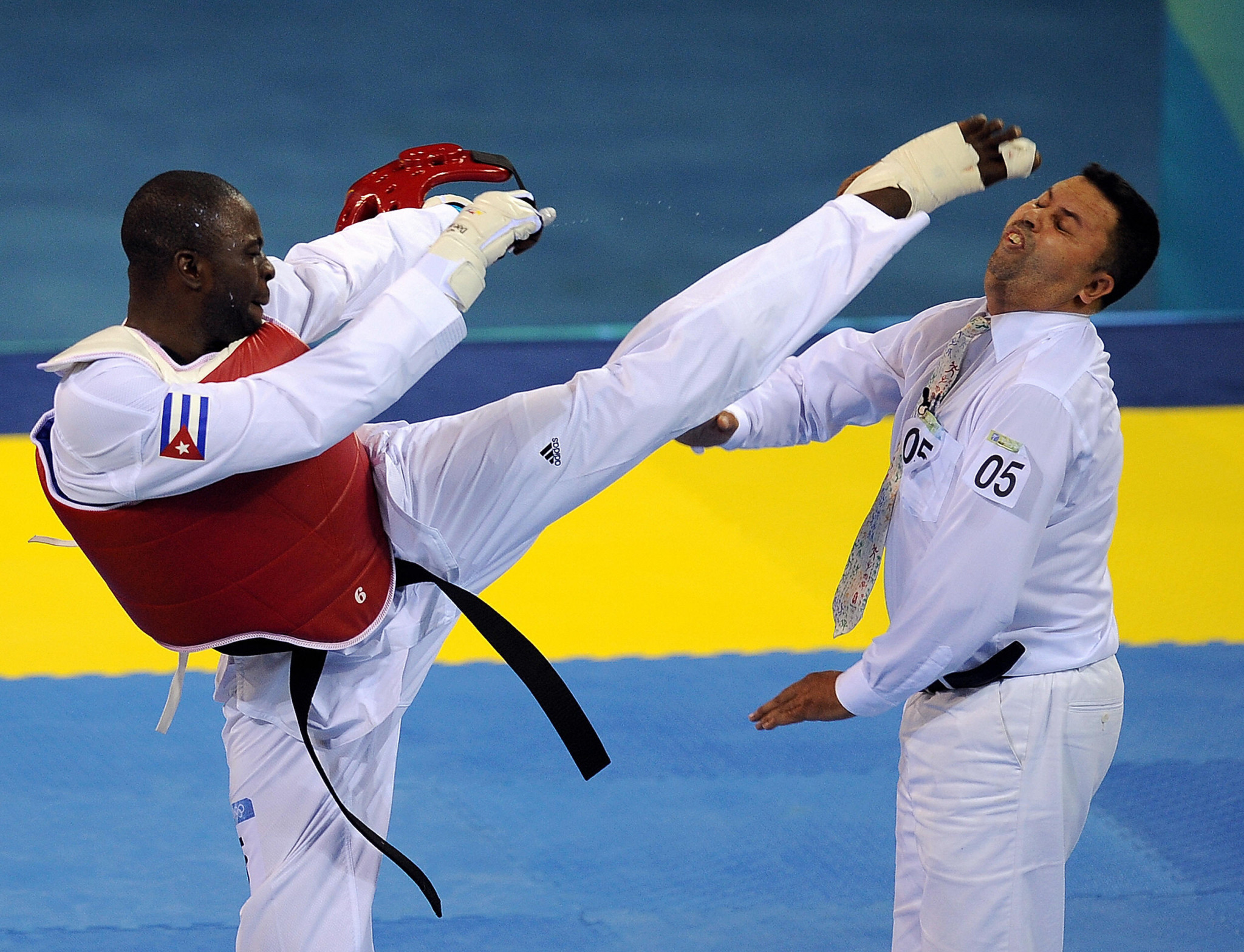 Chakir Chelbat was kicked in the face by Cuba's Ángel Matos at the Beijing 2008 Olympics ©Getty Images