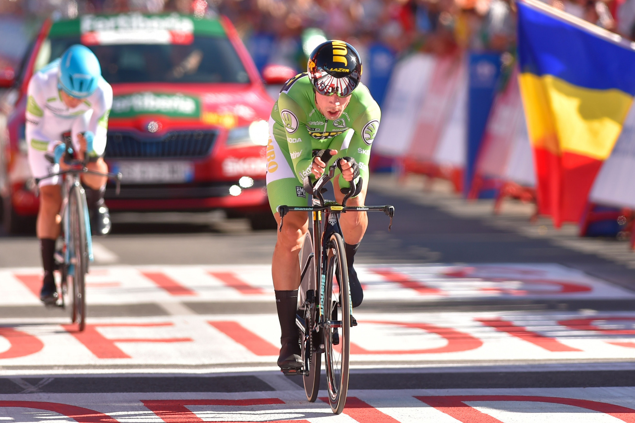 Roglič takes overall lead after time-trial win at Vuelta a España