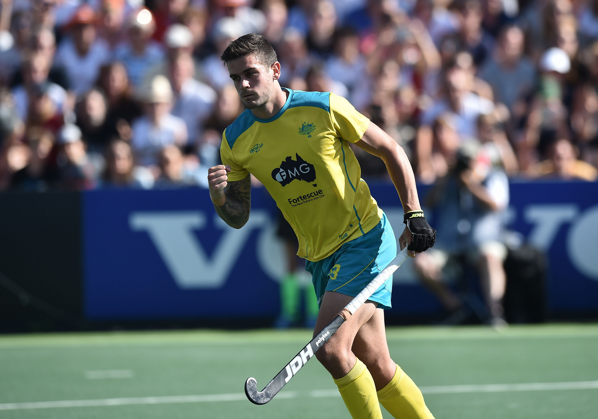 Australia's men off to a flyer at Oceania Hockey Cup as women's side lose
