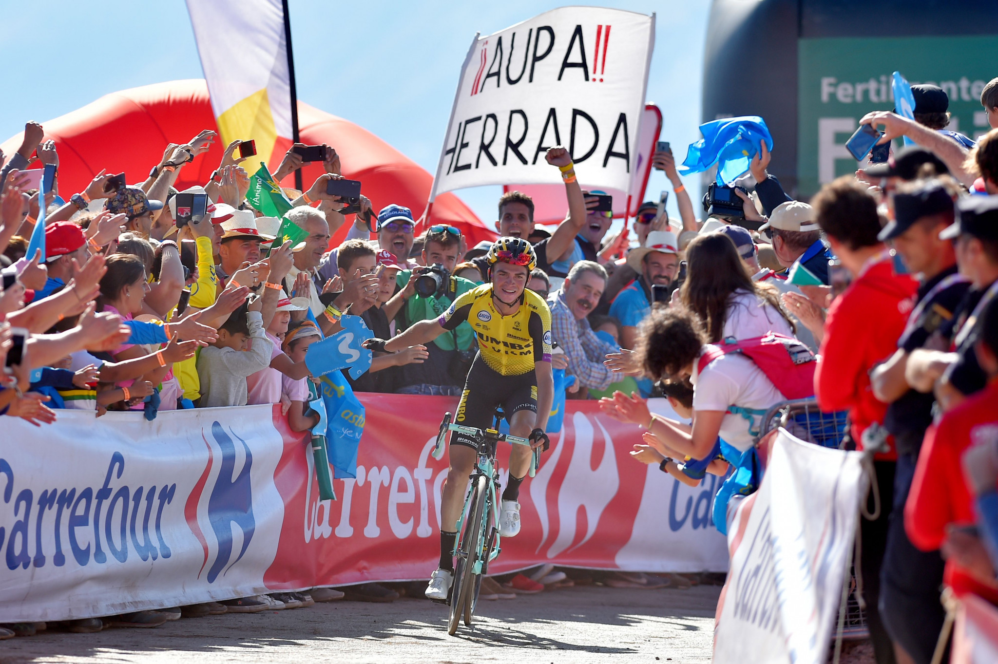 Kuss clinches stage 15 win at Vuelta a España as Roglic and Valverde gain time