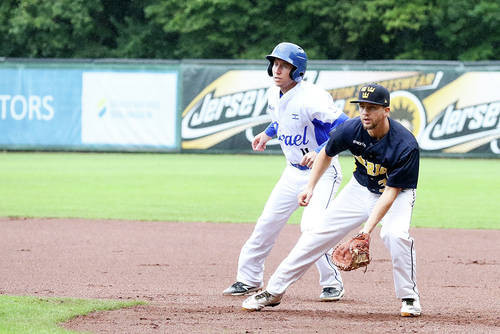 Israel maintained their winning start in Germany with a 4-3 win against Sweden ©Confederation of European Baseball