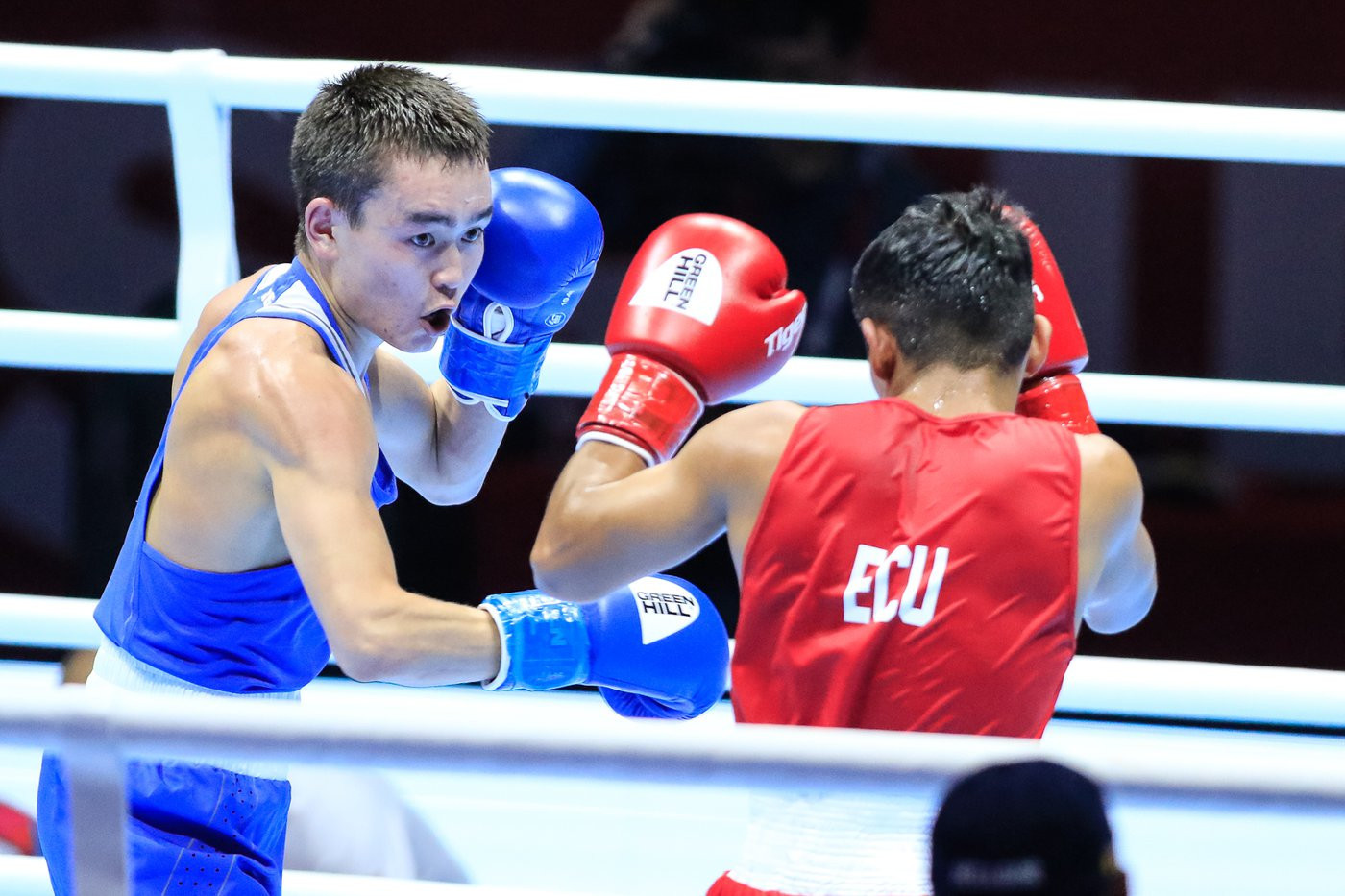 Russia's Vasilii Egorov delighted the home crowd with a win against Luis Delgado of Ecuador ©Yekaterinburg 2019
