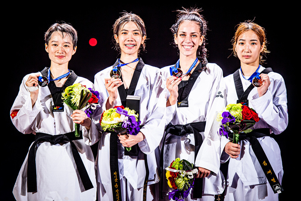 Panipak Wongpattanakit of Thailand, second left, won the women's under-49kg gold on the final day of the World Taekwondo Grand Prix in Chiba ©WT
