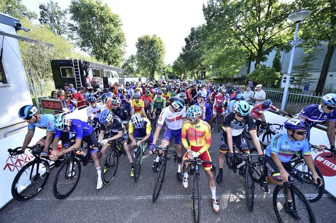 The event in Emmen concluded with the final set of road races ©UCI