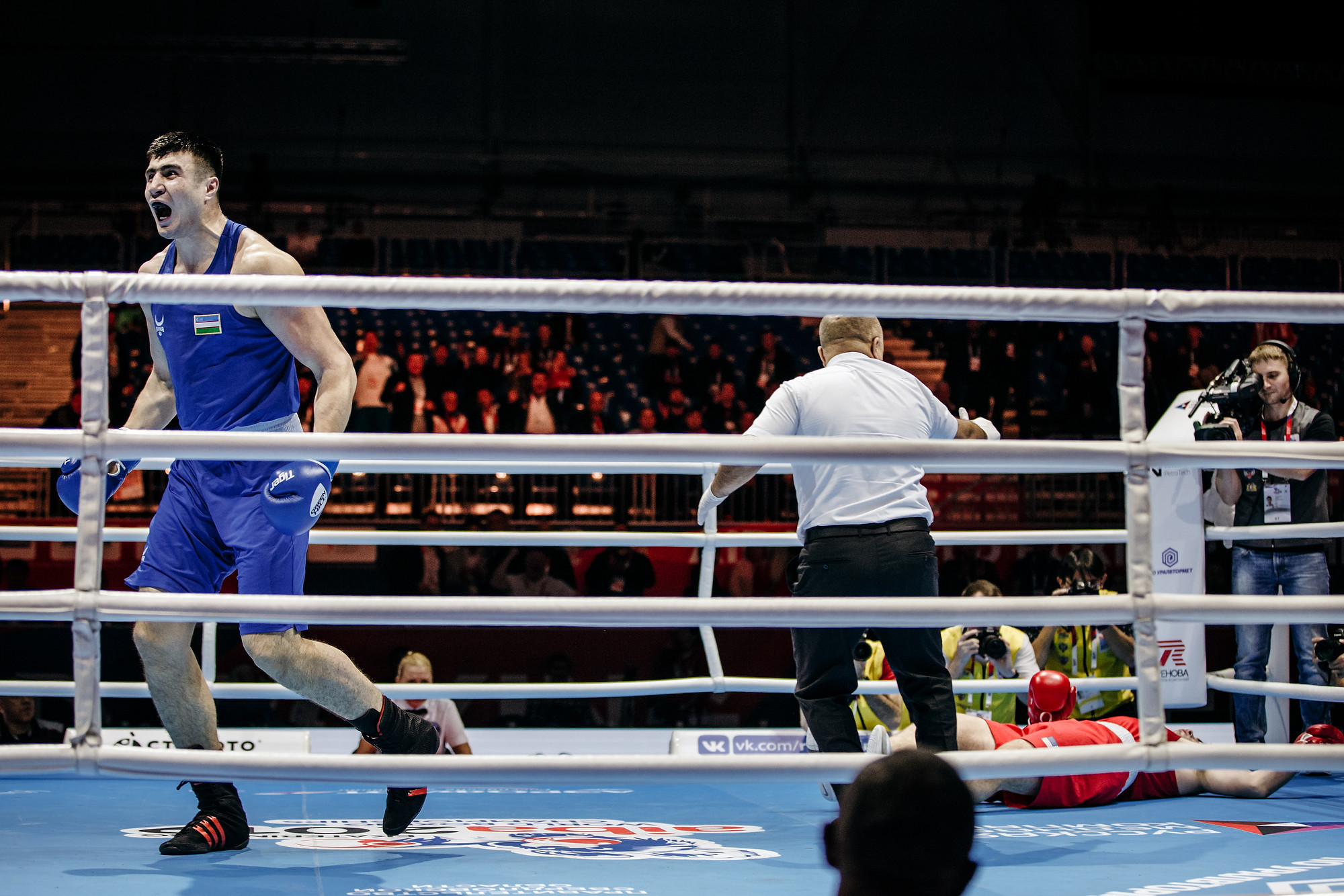 The Uzbek boxer delivered a knockout blow to Torrez to claim the victory ©Yekaterinburg 2019