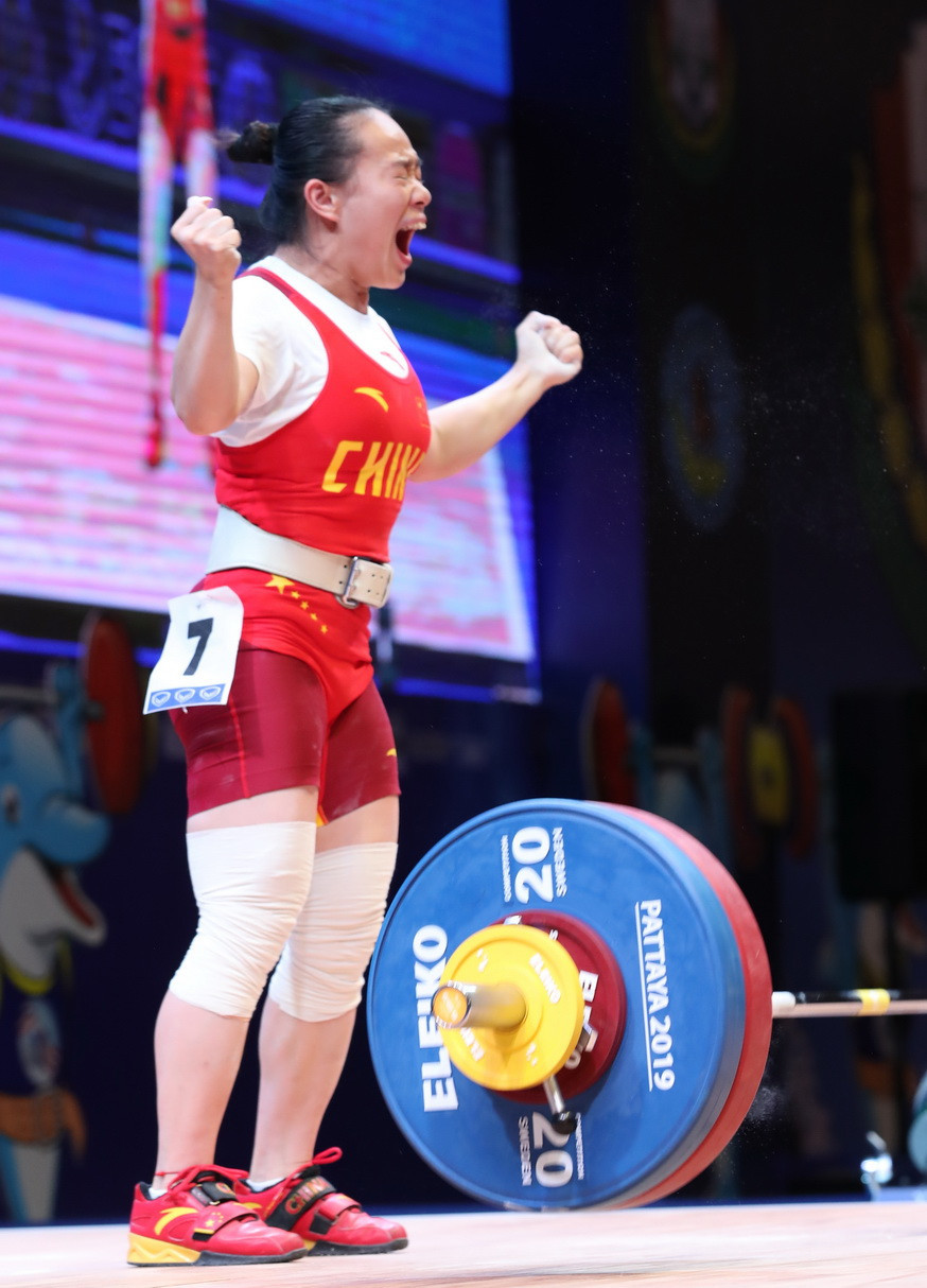 China flex their muscles on day two of IWF World Championships