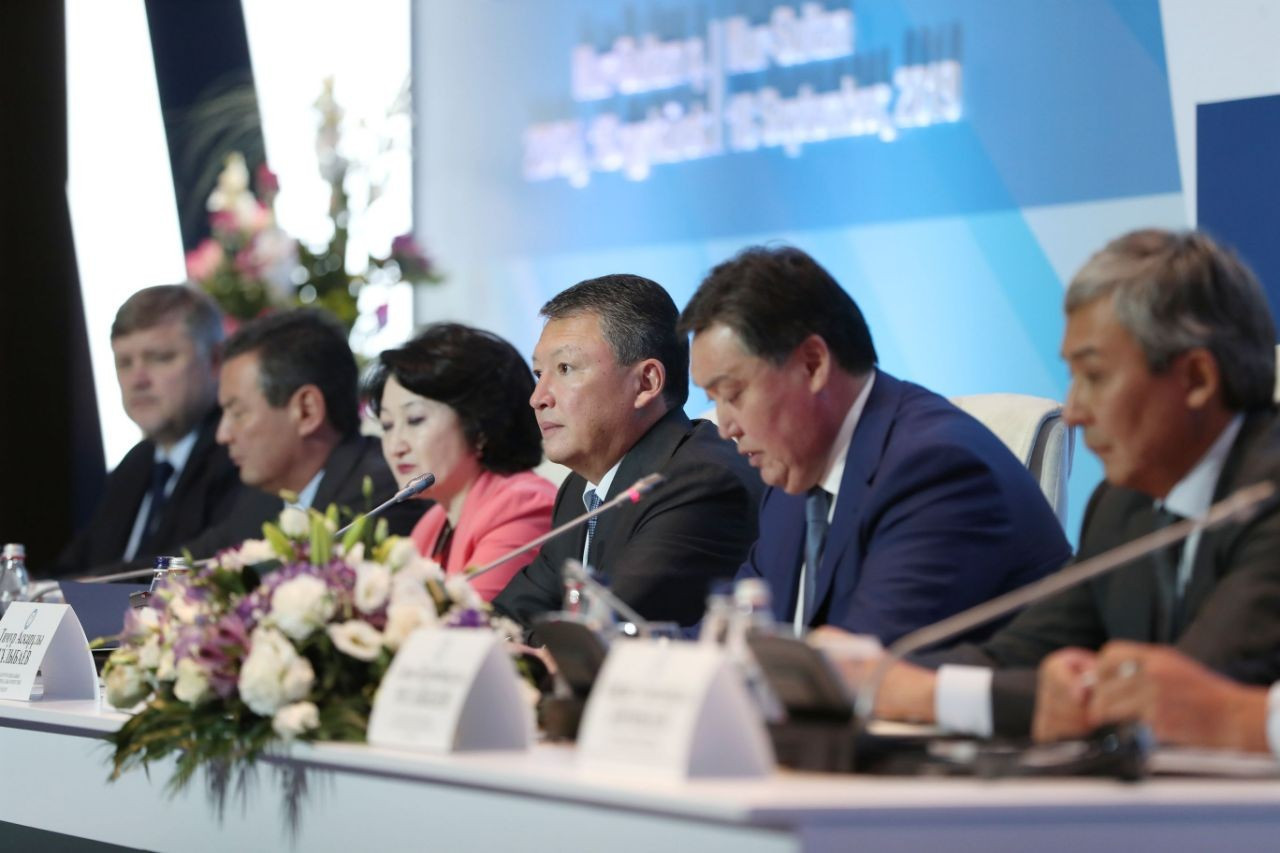 Timur Kulibayev thanked national sports federations for their cooperation during his first four-year term ©HOK