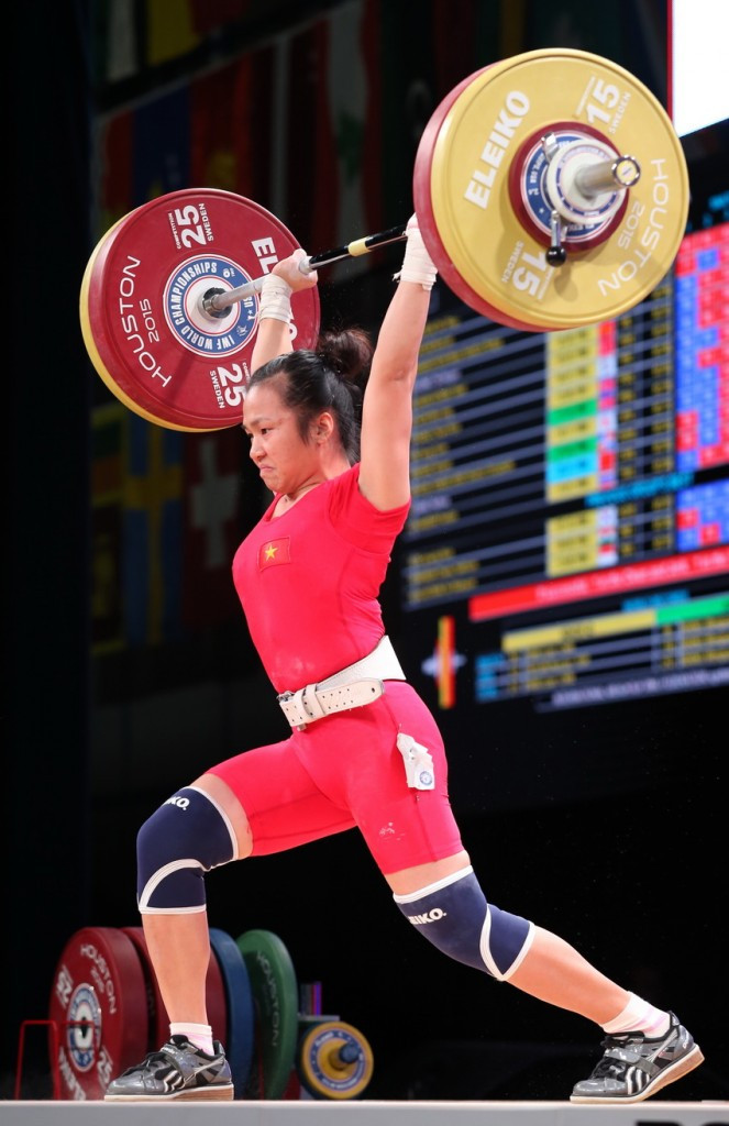 Vietnam's Thi Huyen Vuong took the women's 48kg overall silver medal ©IWF