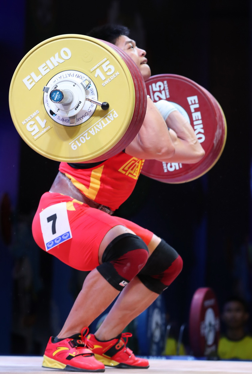 Compatriot Li Dayin had to settle for second place in the snatch, clean and jerk and total ©IWF