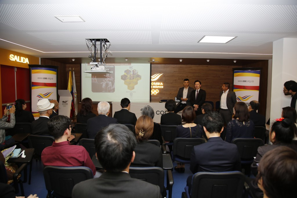 Colombian Olympic Committee hosts group of Japanese translators