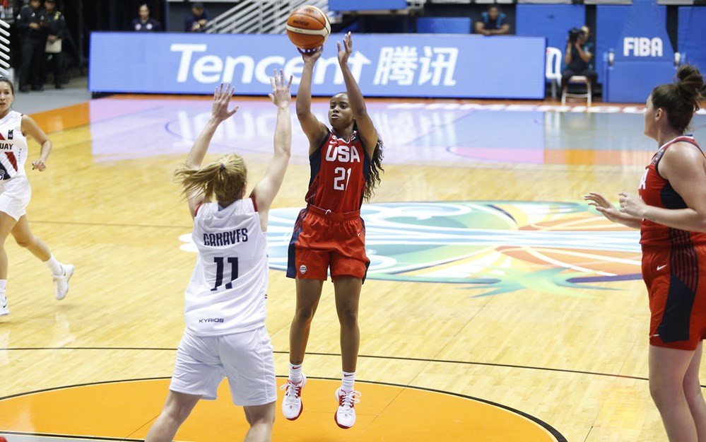 United States thrashed Paraguay on their return to the tournament ©FIBA