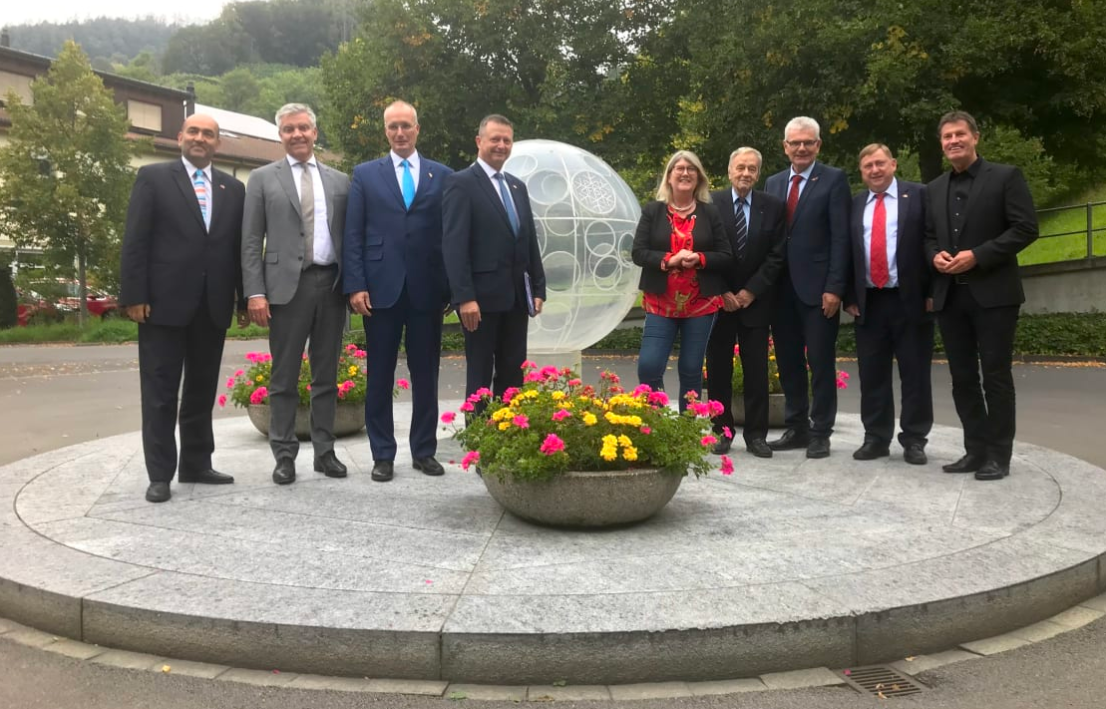 German Parliament Sports Board delegation visits FIS on tour of Swiss-based governing bodies