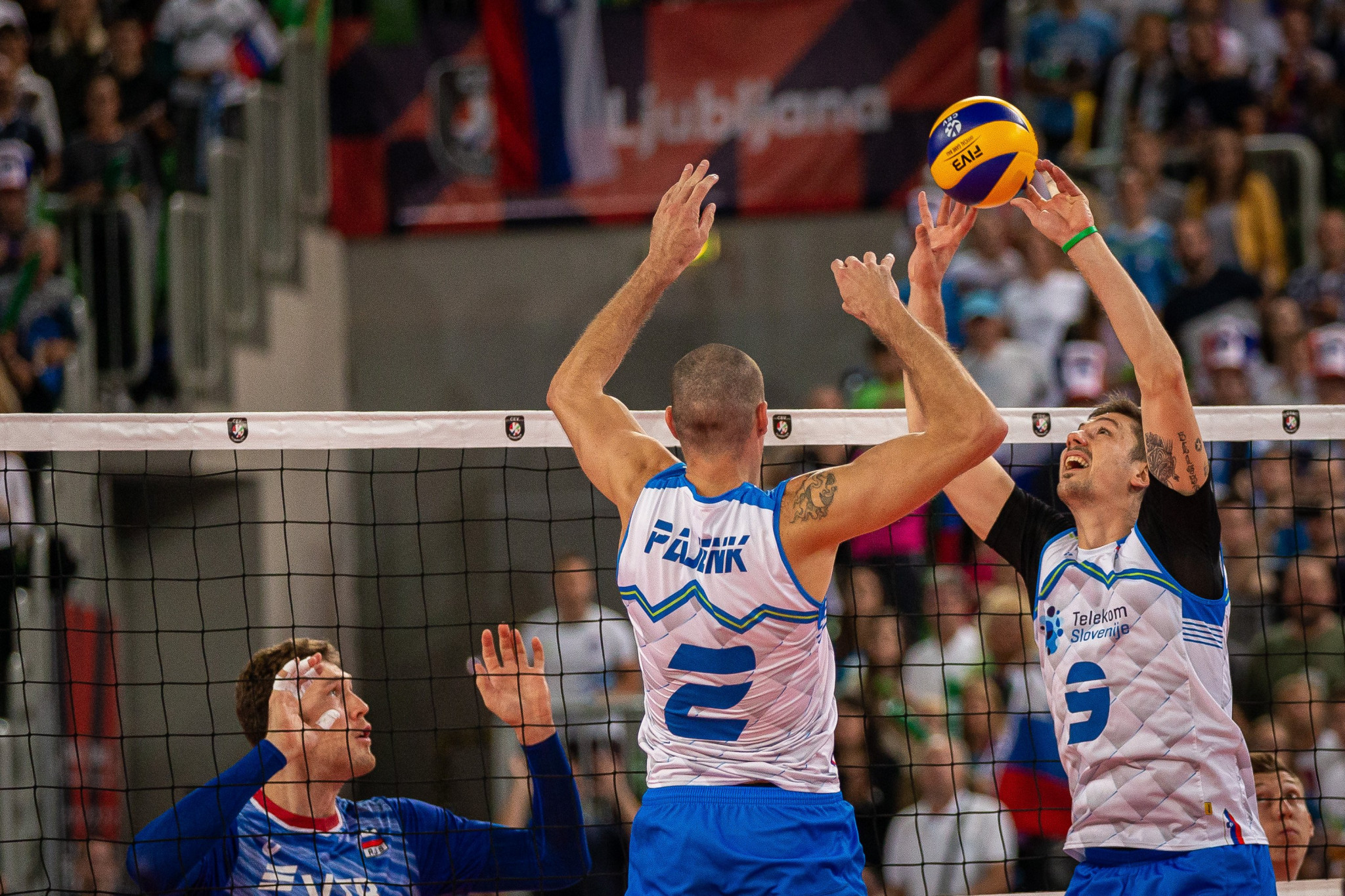 Slovenia beat defending champions Russia to reach semi-finals at Men's European Volleyball Championship