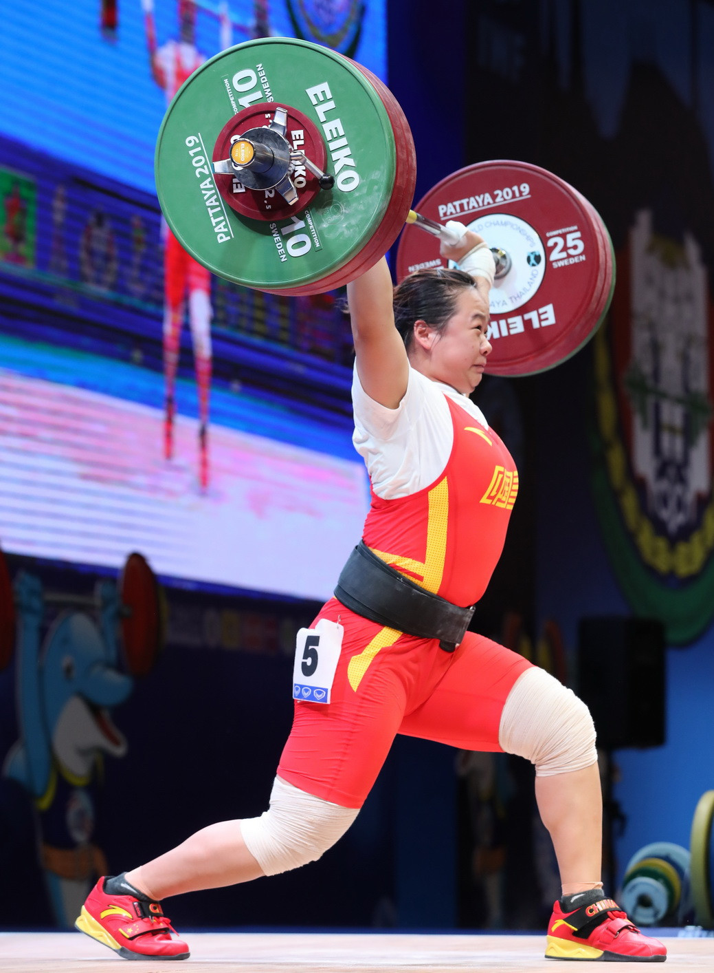 China's Zhang Wangli came second in the snatch and total, but won the clean and jerk gold medal ©IWF