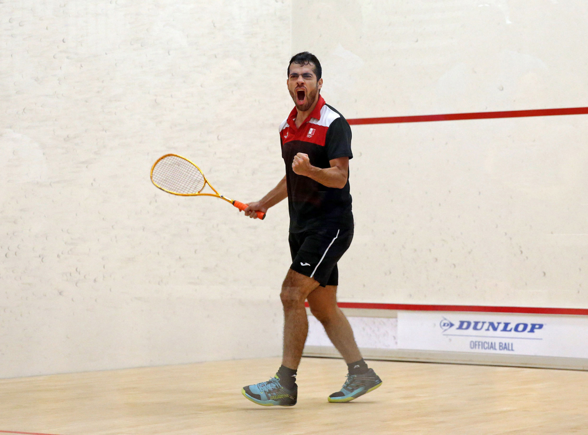 Mexico's Arturo Salazar en-route to booking his place in round two of the PSA Oracle Netsuite Open in San Francisco ©PSA