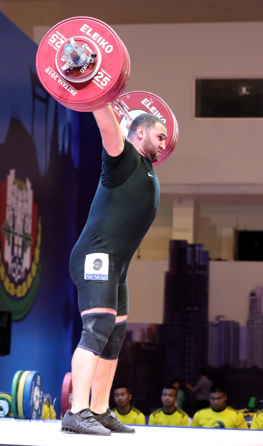 In doing so, the 22-year-old was the last of three lifters to break the snatch world record ©IWF
