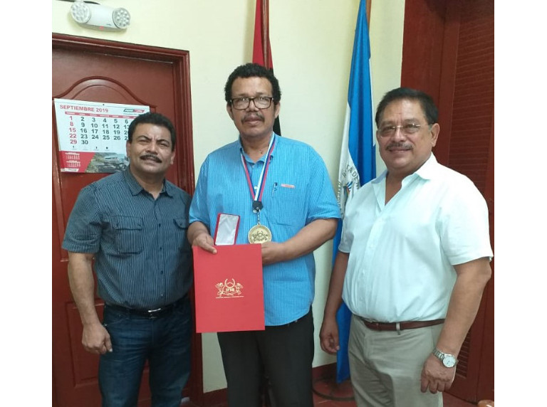 Nicaraguan Sports Minister given IFBB Gold Medal