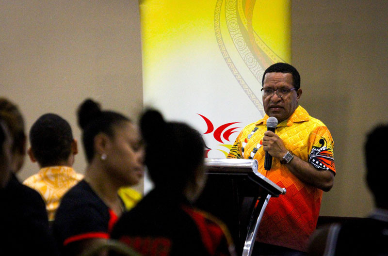 Wesley Raminai, Papua New Guinea's Vice-Minister for Sport, addressed the meeting evaluating the country's performance at this year's Pacific Games in Port Moresby ©PNGOC