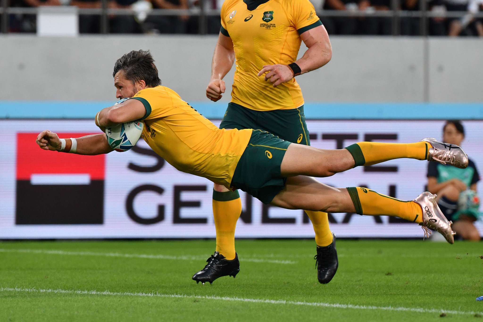 Adam Ashley-Cooper crossed as Australia hit back ©Getty Images