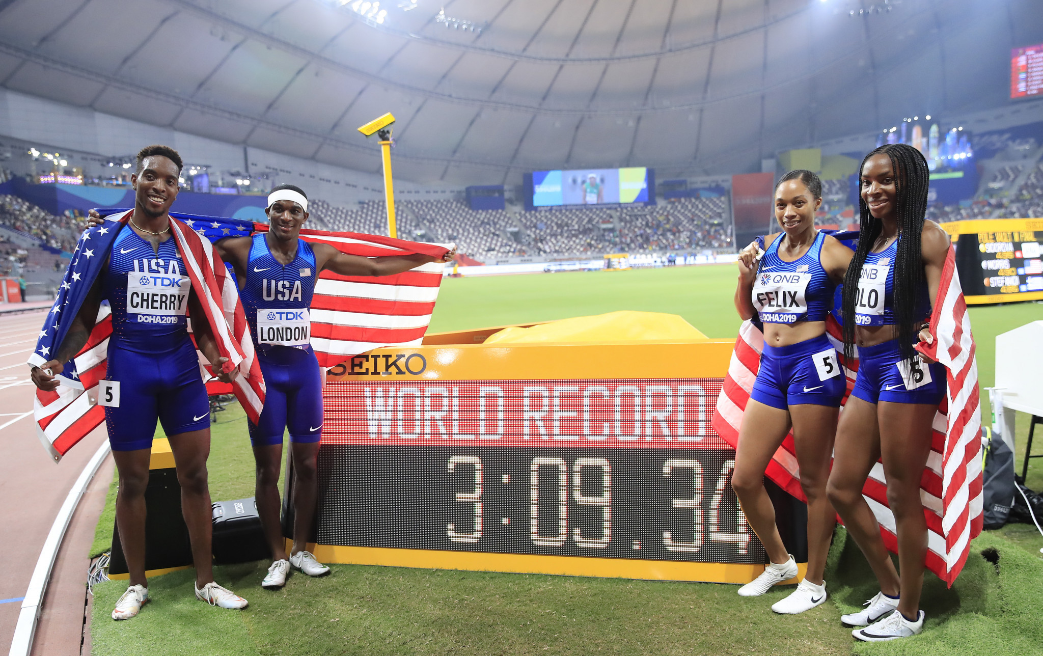 The United States broke the world record in the new mixed 4x400m relay for the second time in two days but with a different line-up to the one they used yesterday ©Getty Images