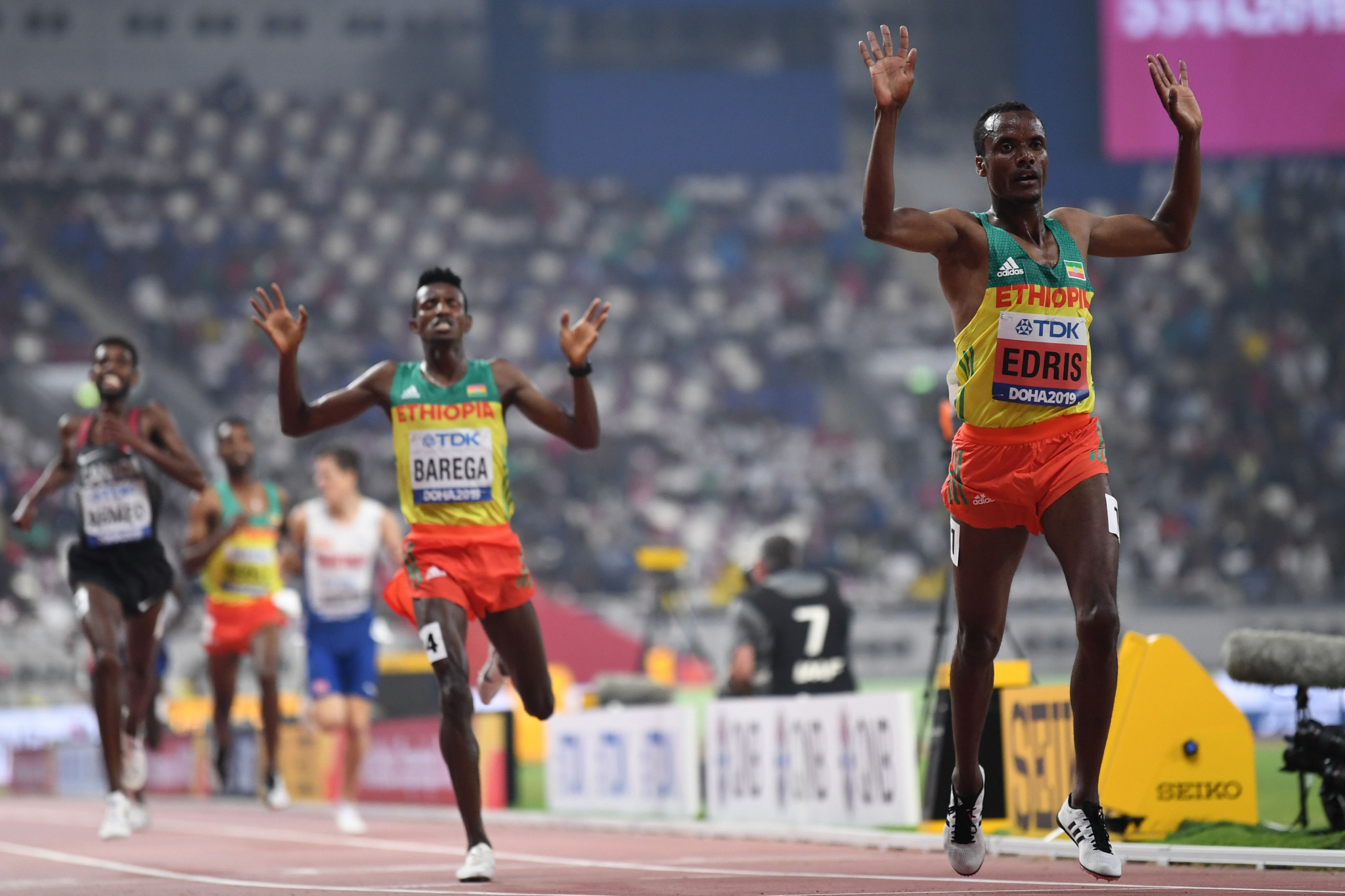 Ethiopia's Muktar Edris retains his world 5,000m title after an epic contest in Doha ©Getty Images