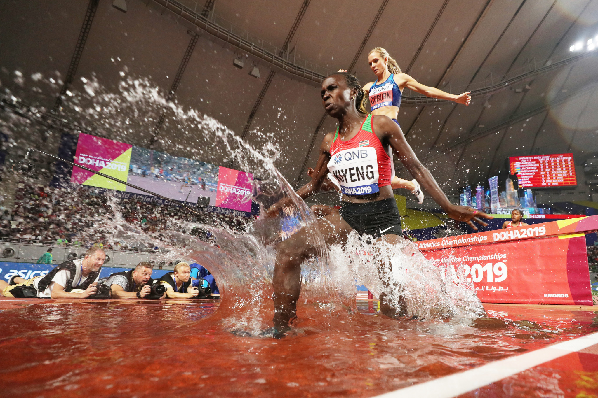 The women's 3,000m steeplechase proved a popular event with the photographers ©Getty Images