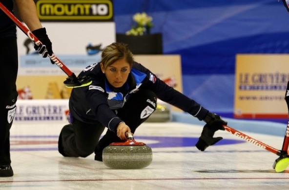 Scotland claimed a 9-3 victory over Hungary in the women's competition