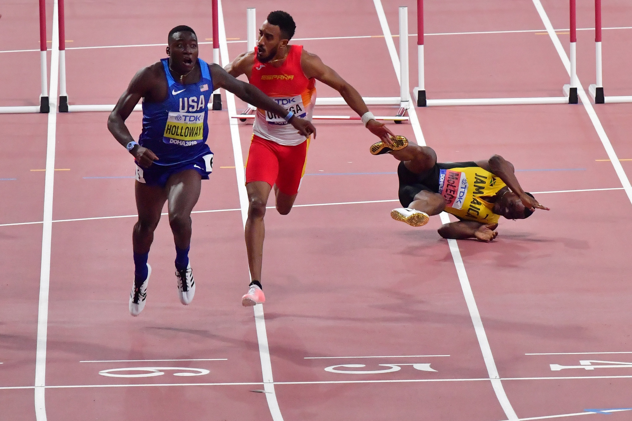 Grant Holloway wins the world 110m hurdles title in a chaotic final at Doha ©Getty Images