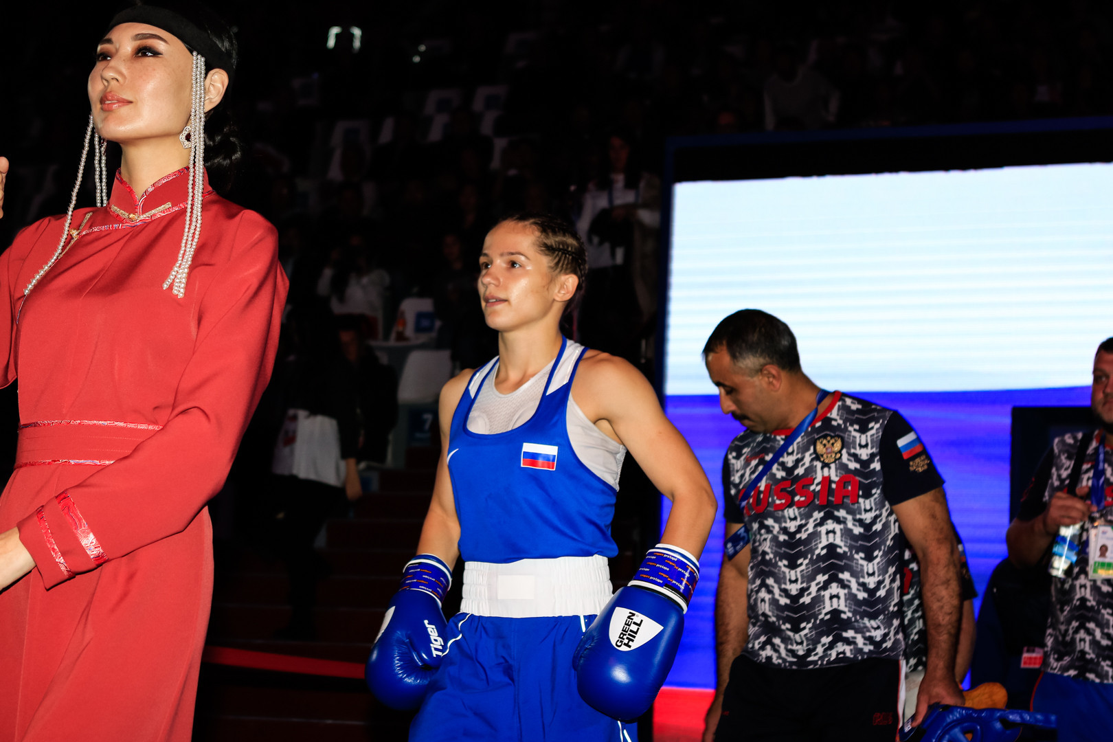 Liliya Aetbaeva received a rapturous reception from the Russian crowd in the venue ©Russian Boxing Federation