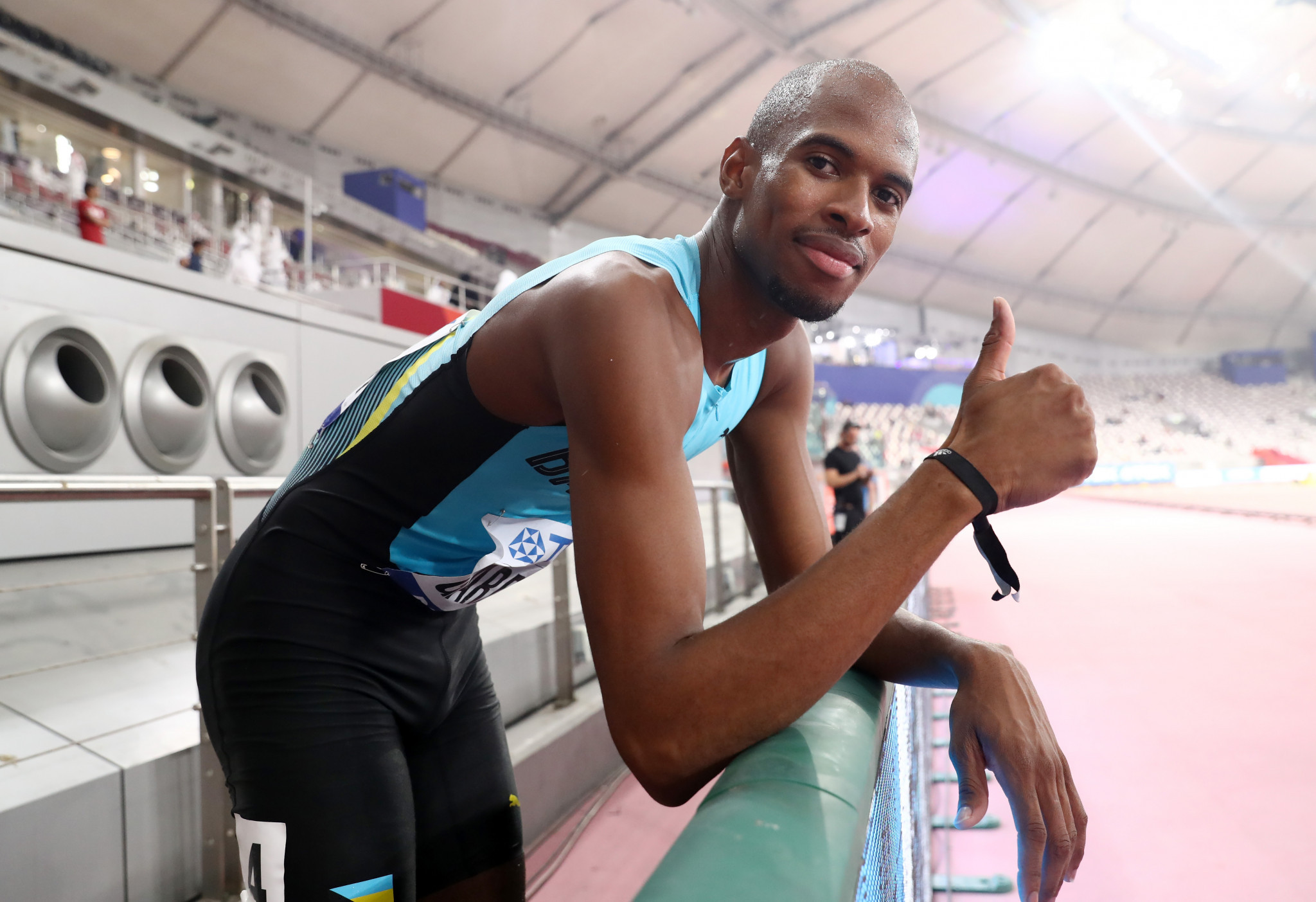 A thumbs-up from the Bahamas' Steven Gardiner after winning the 400m ©Getty Images