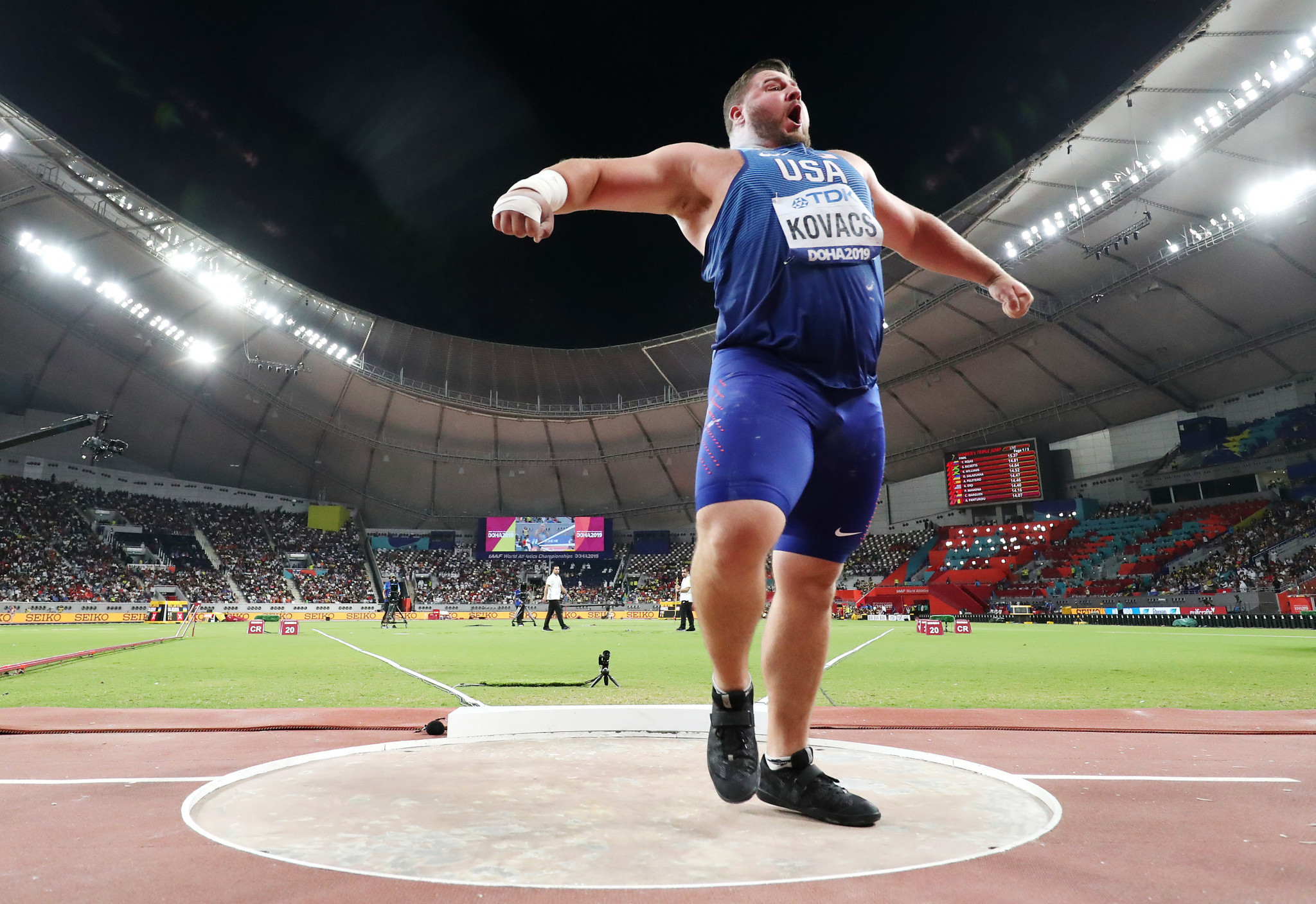 Joe Kovacs regained his world shot put title with a last effort of 22.91m - the third best ever recorded - to win a titanic battle in which the top three all finished within one centimetre of each other ©Getty Images