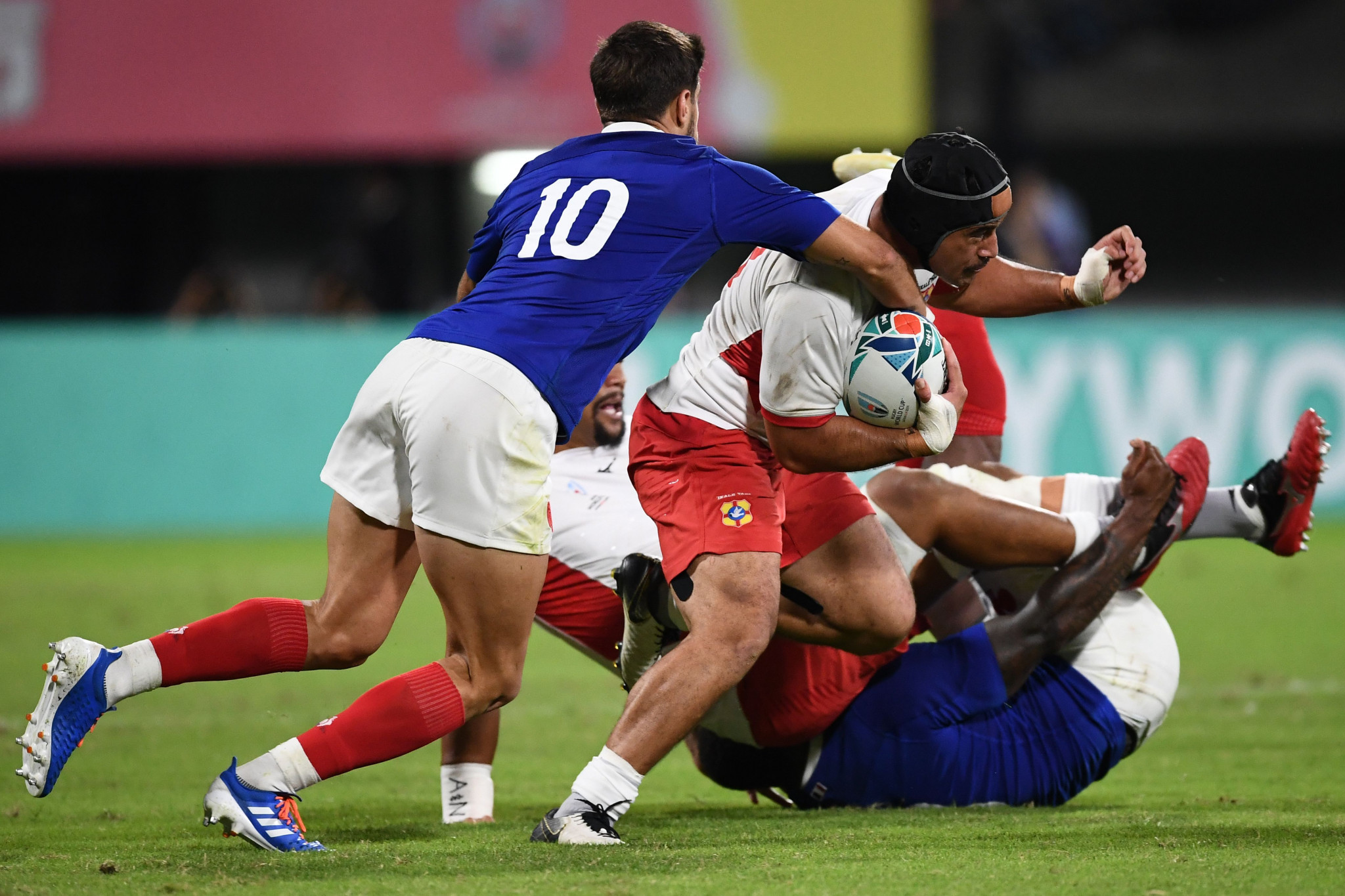 Mali Hingano scored a second Tongan try to bring his team further back into the contest ©Getty Images