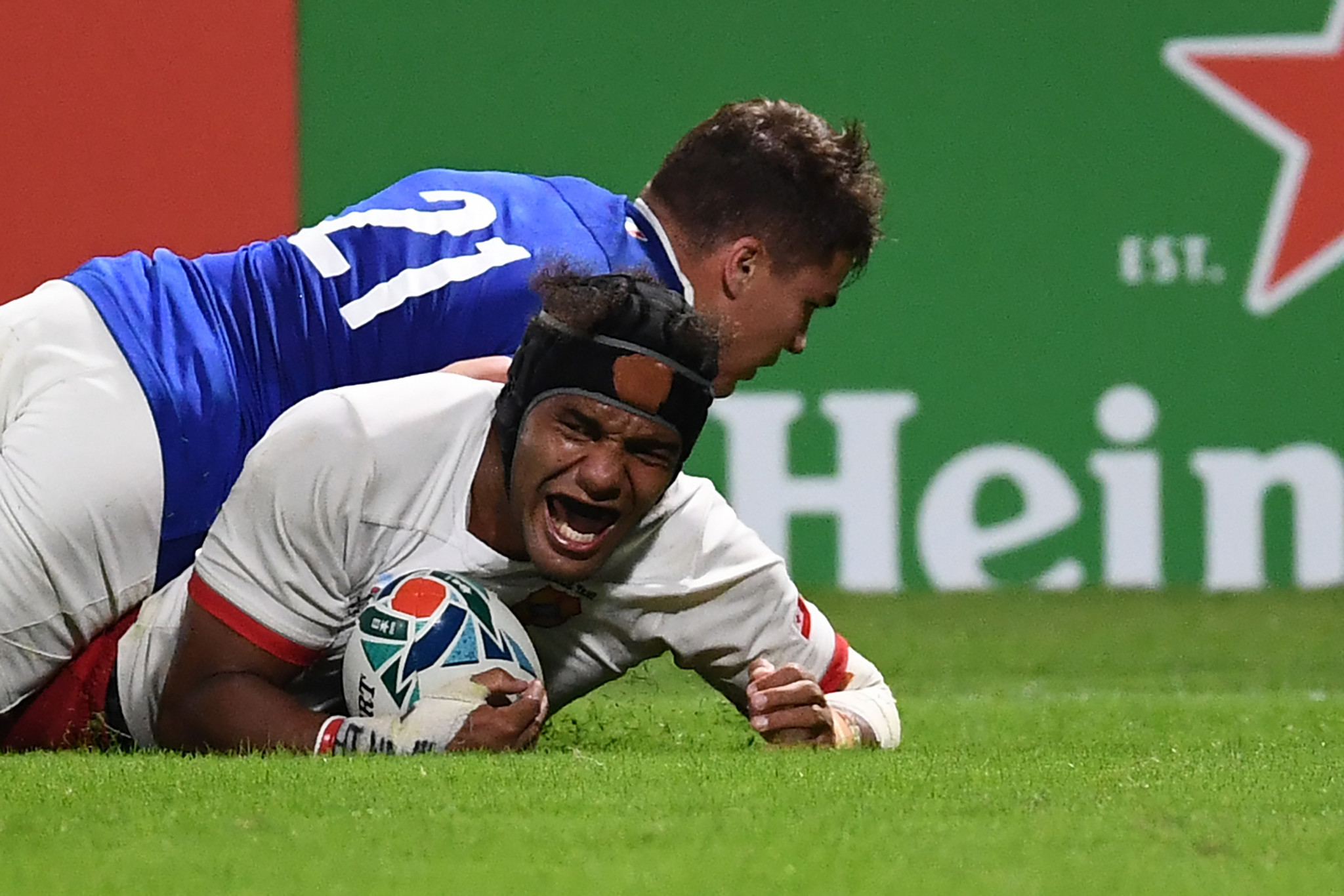Zane Kapeli set-up a nervous finish with a late try but France held on ©Getty Images 