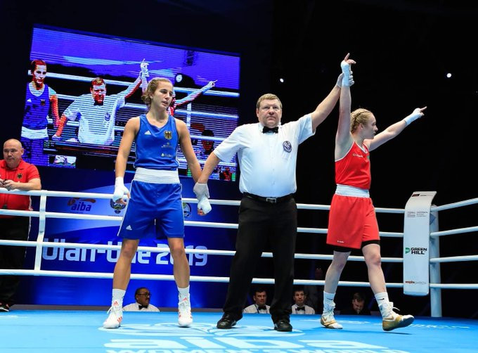 Amy Broadhurst secured a unanimous victory against Maya Kleinhans of Germany to reach the round of 16 at the AIBA Women's World Championships ©AIBA