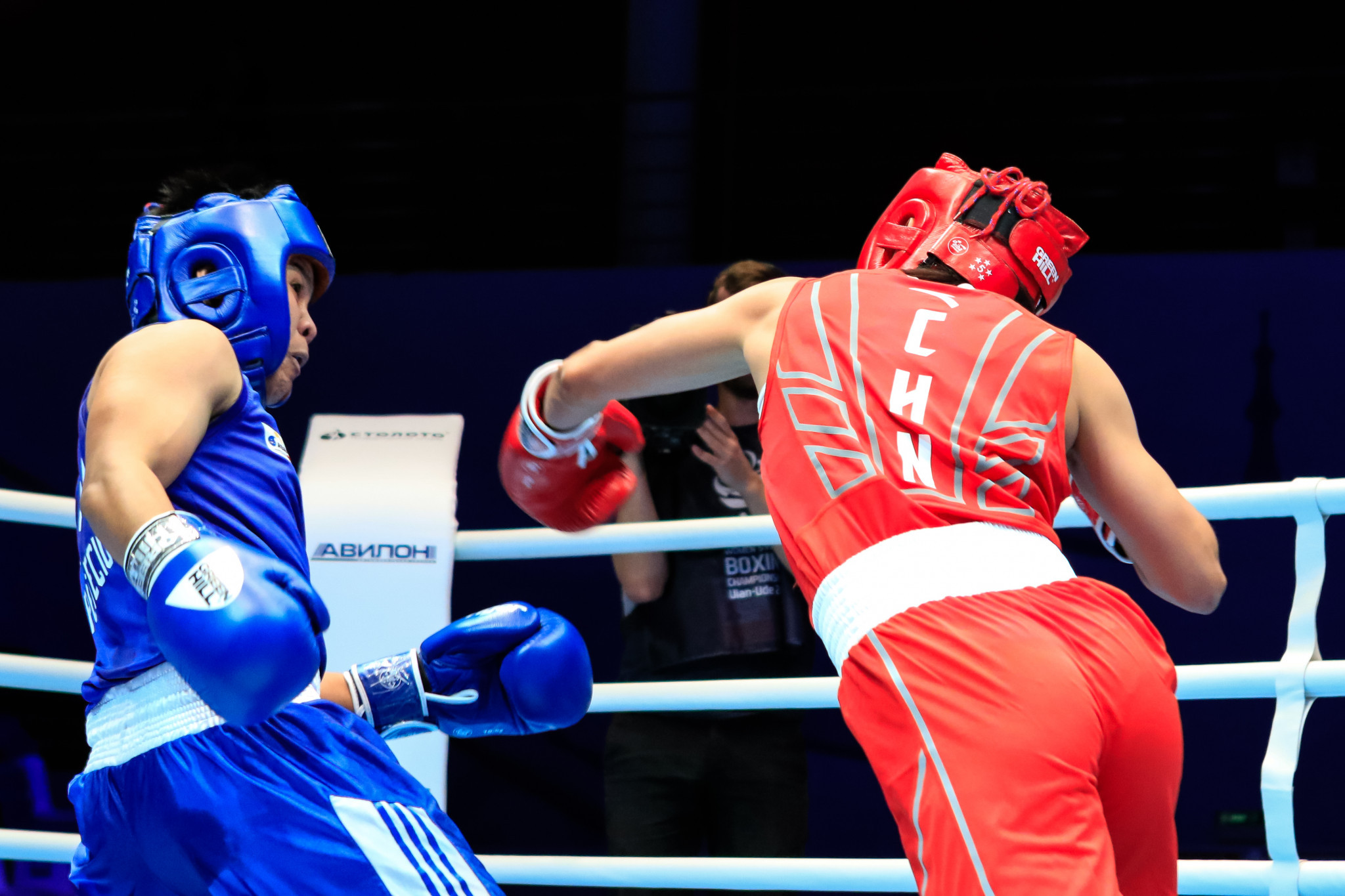 Punches hit home as more boxers reach AIBA Women's World Championships quarter-finals ©AIBA