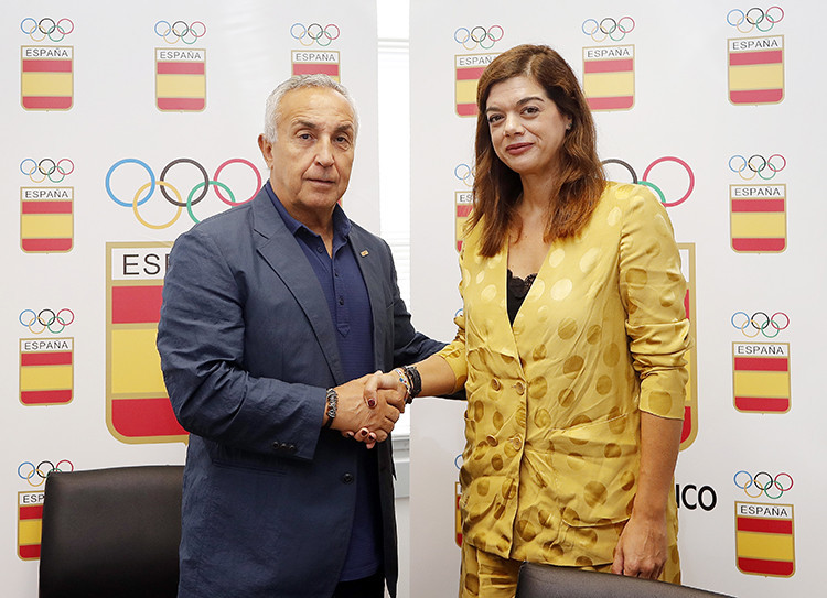 COE President Alejandro Blanco and the director of the DISA Foundation Sara Mateos signed a new agreement