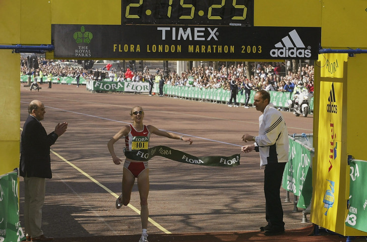 Sixteen years on, Paula Radcliffe's world marathon record has been beaten - and she was at the Chicago Marathon finish line today to congratulate Kenya's winner Brigid Kosgei ©Getty Images