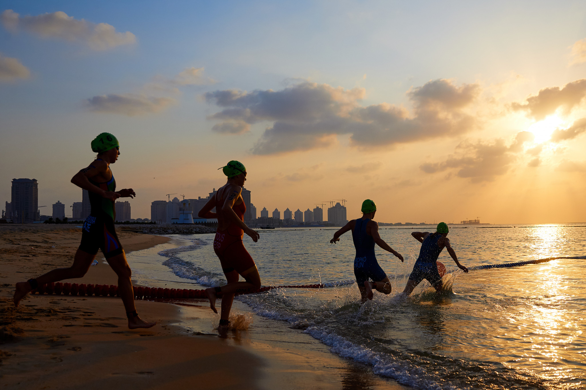 There was an early start for the men's and women's aquathlon races ©ANOC