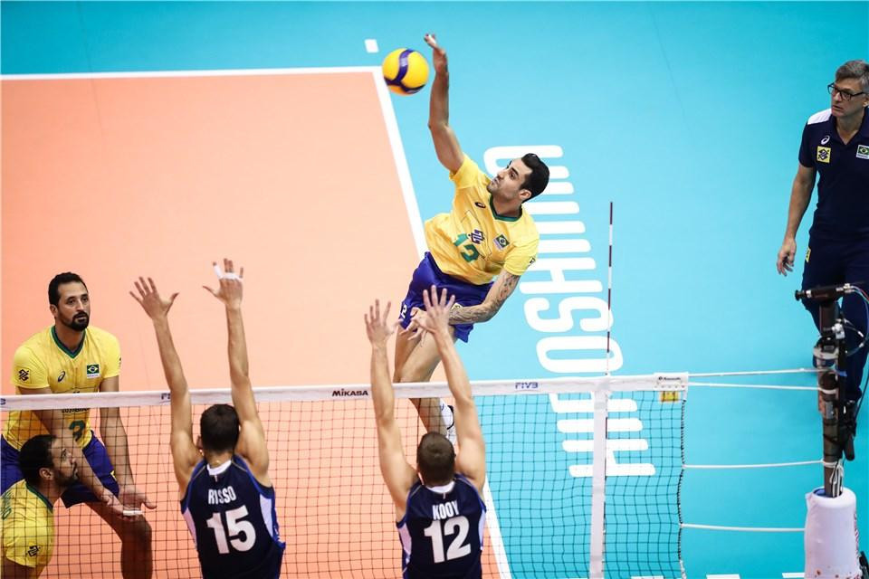 Brazil eased to victory over Italy to complete the event with a perfect record ©FIVB