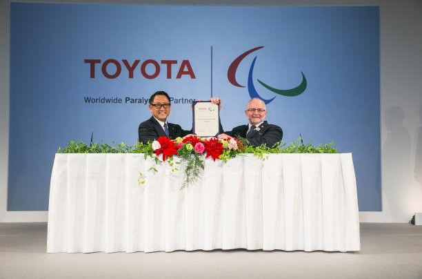 Ex IPC President Sir Philip Craven, right, has joined the board of Paralympic partners Toyota ©IPC