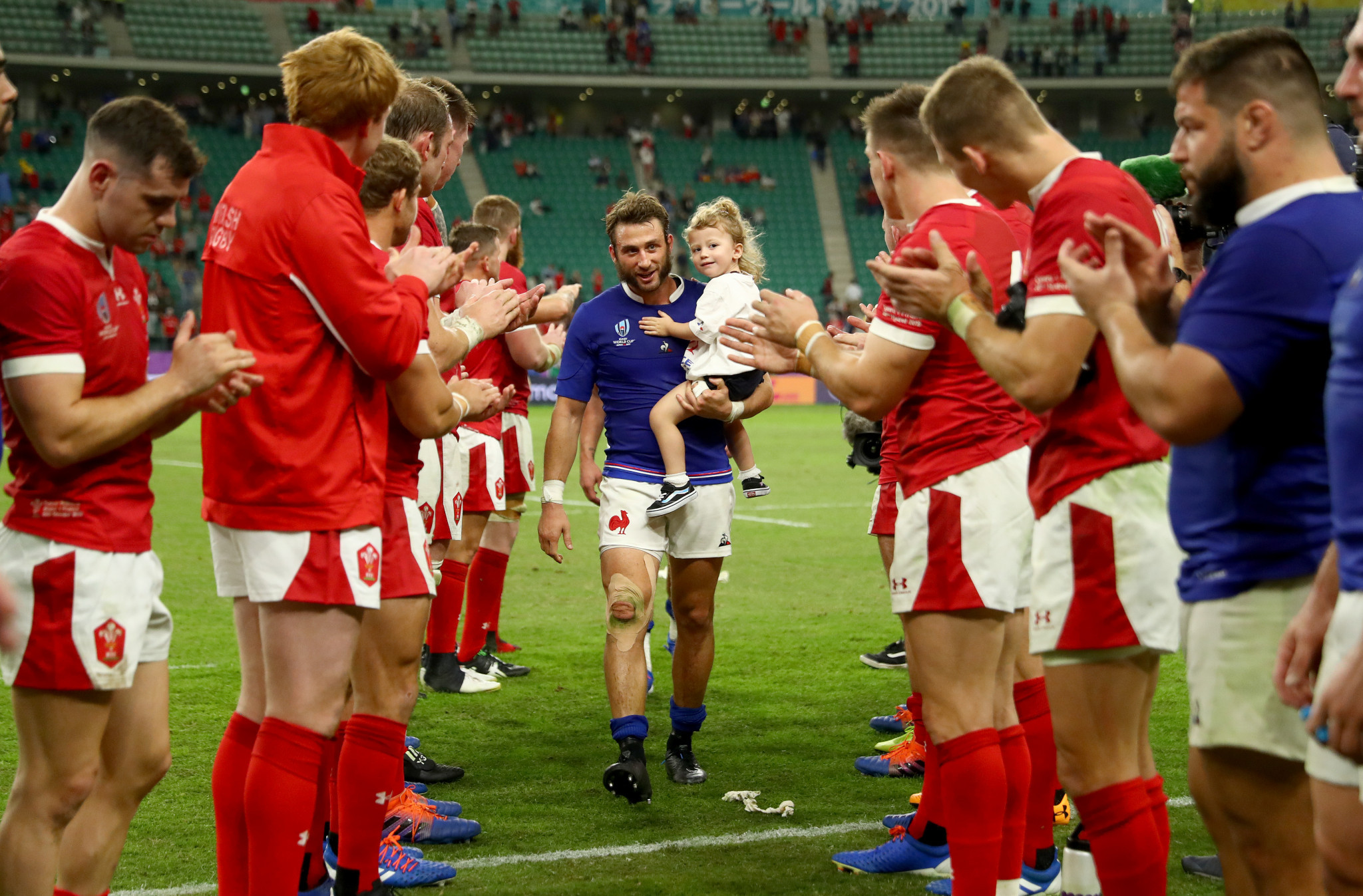 With Wales narrowly winning 20-19, the victors applauded the French team off the pitch ©Getty Images