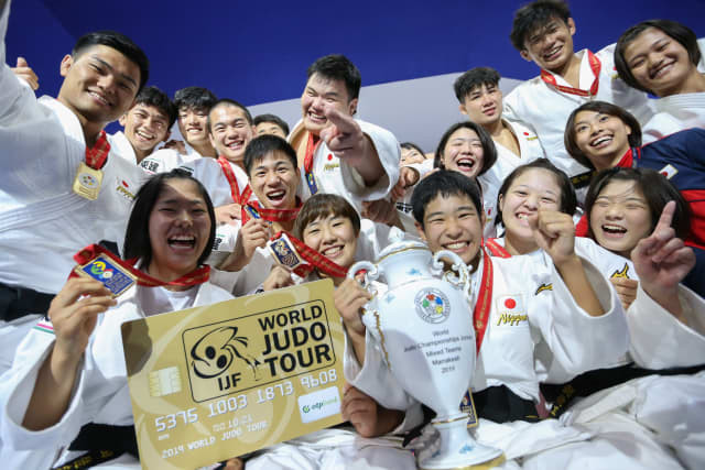 Japan were crowned the mixed team gold medallists at the IJF World Junior Championships ©IJF