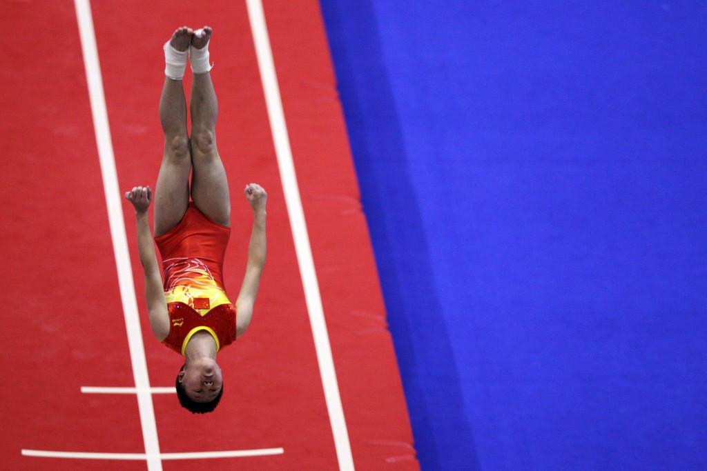 Jia Fangfang leads the women's tumbling qualification at the World Championships