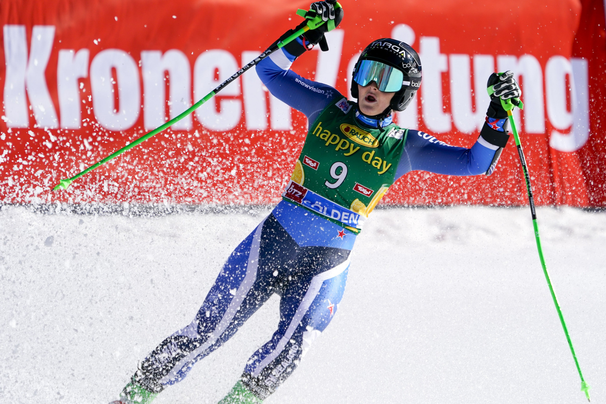 Robinson stuns Shiffrin to secure first FIS Alpine Skiing World Cup win