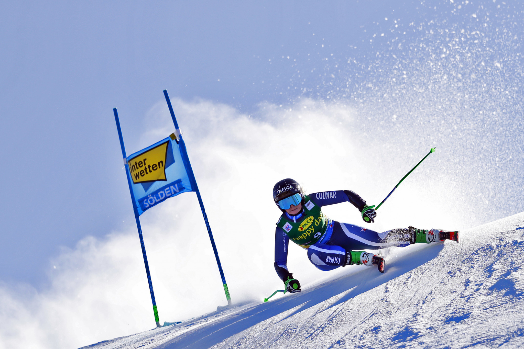 The 17-year-old New Zealander edged out formidable American Mikaela Shiffrin ©Getty Images