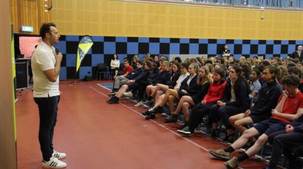 Thorpe visits Hobart school as part of AOC Olympics Unleashed initiative