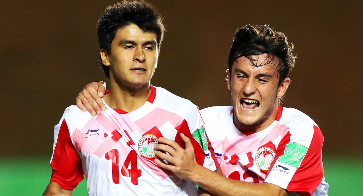 Tajikstan on their way to a memorable win over Cameroon ©FIFA