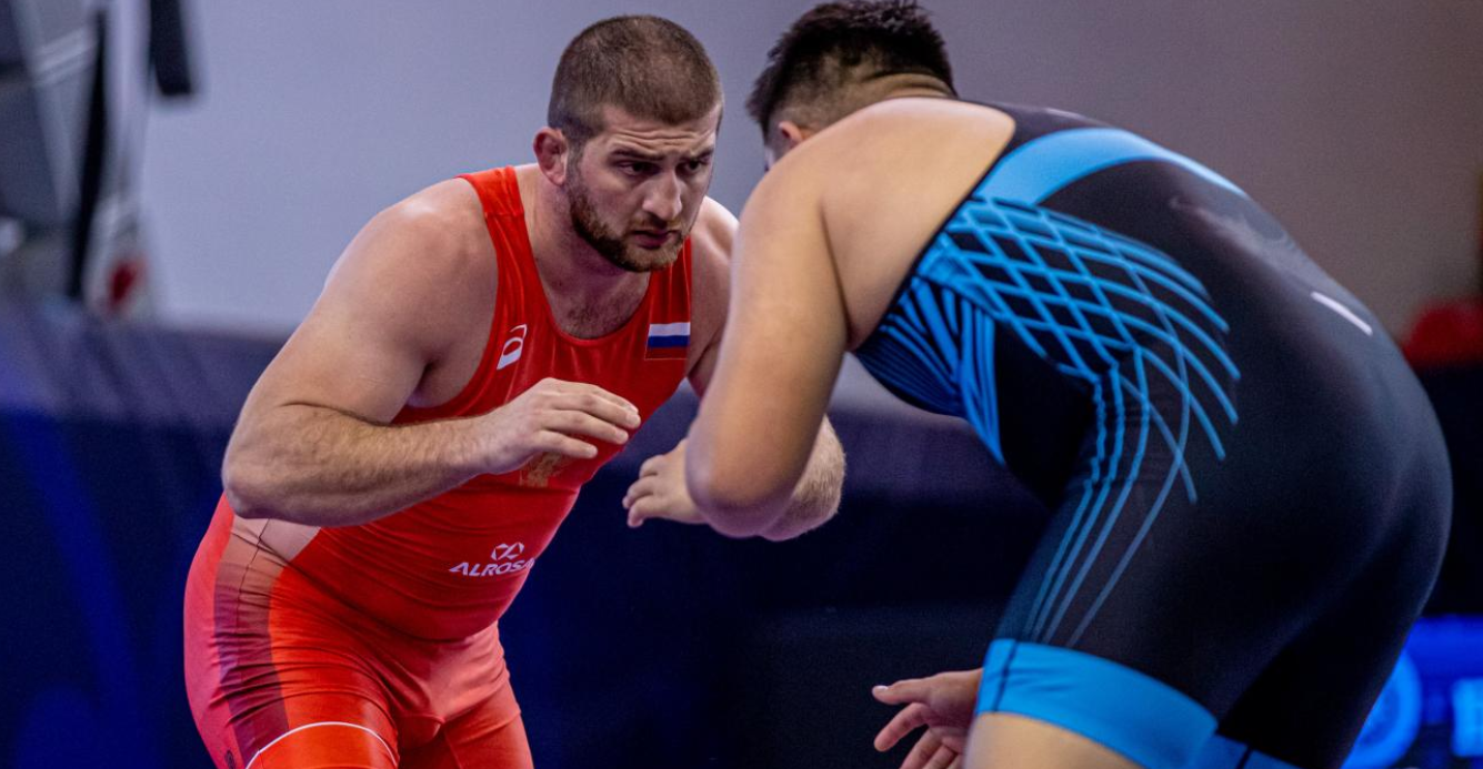 Vitali Goloev dominated Daniel Greg Kerkvliet ©UWW