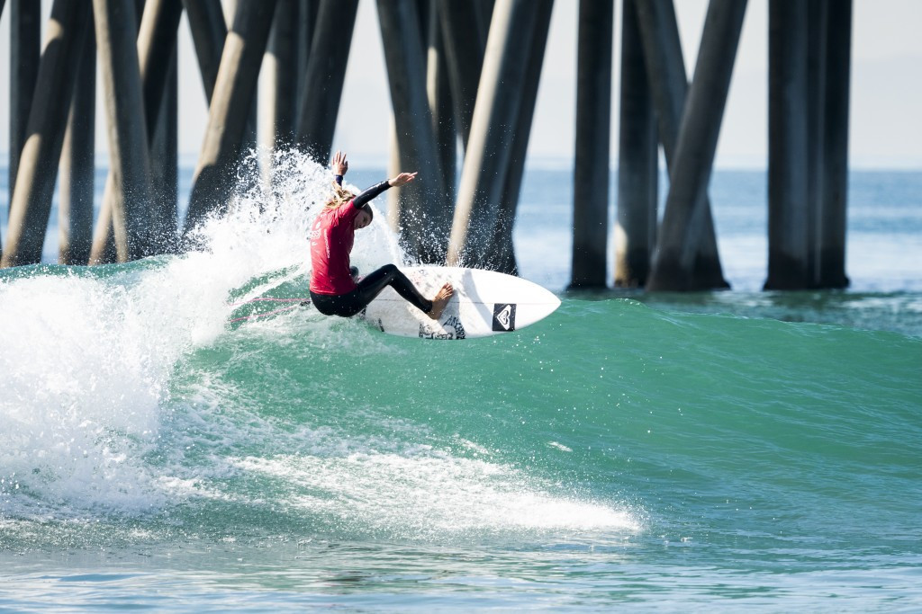 United States move into lead at World Junior Surfing Championship
